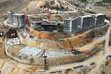 Erzincan İli Refahiye İlçesi foto 1